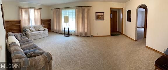 5th image of 402 S Miller Ave