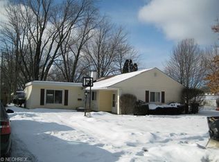 6414 Newland Rd, Parma Heights, OH 44130
