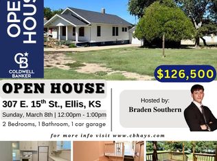 307 E 15th St, Ellis, KS 67637