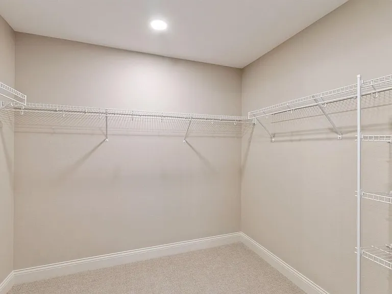 2103 Lacey Dr — Photo 14