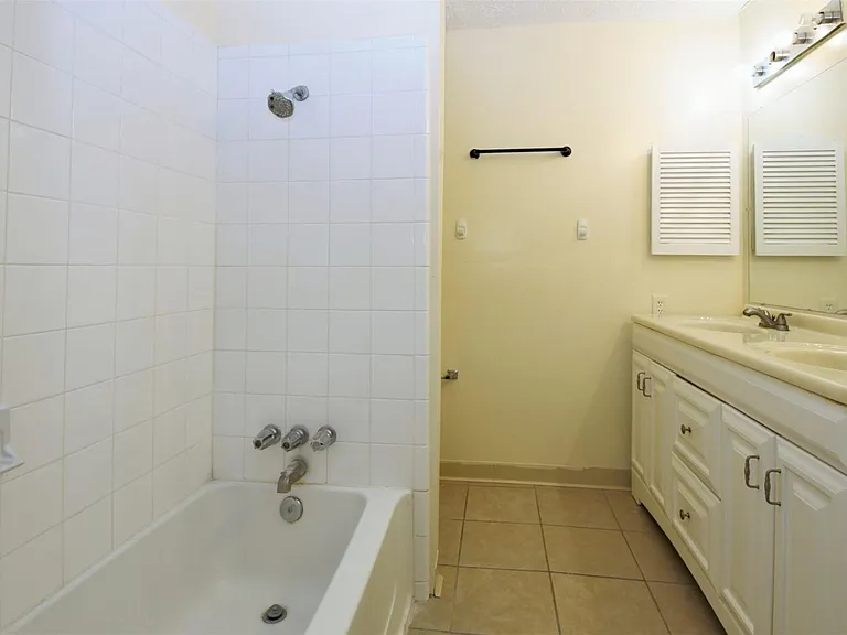 2115 E Weldon Dr — Photo 16