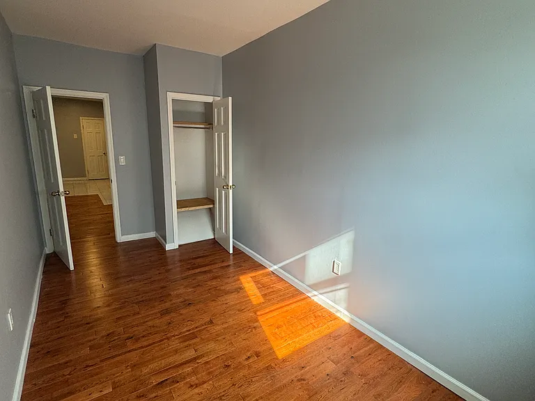 31-17 Linden Pl #2B — Photo 8