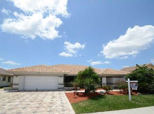 1851 W Oak Knoll Cir, Davie, FL 33324