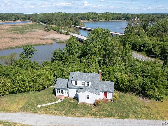 5th image of 220 Tuckaway Ln