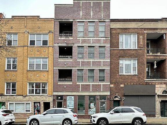 2nd image of 907 N Damen Ave #3C