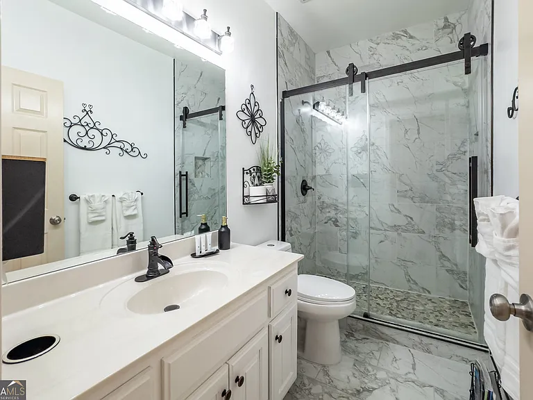 530 Waterford Dr — Photo 14