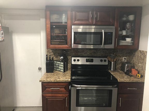 4th image of 9010 NW 21st Ct