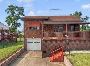 340 Meadowlark Ln, West Mifflin, PA 15122