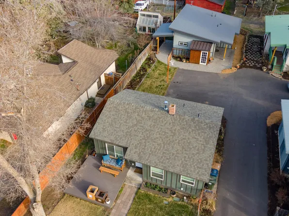 558 NE Lafayette Ave, Bend, OR 97701