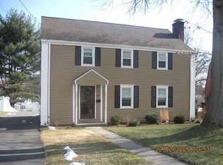 60 Greenhurst Rd, West Hartford, CT 06107