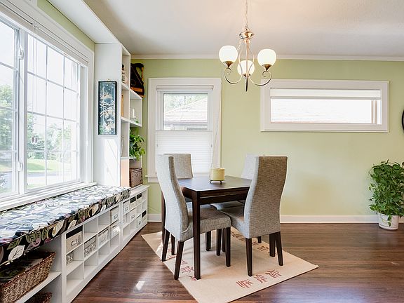 4th image of 1013 Gould Ave NE