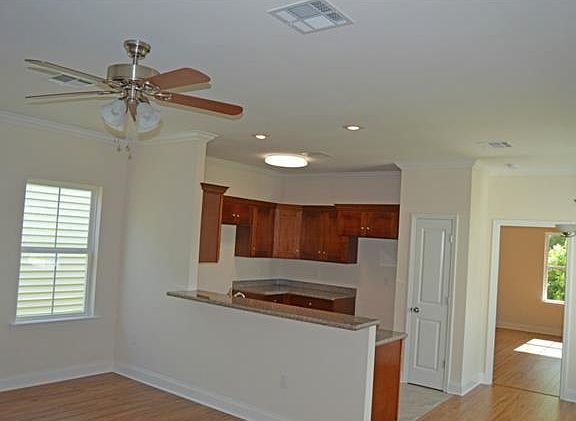 4th image of 1720 Palfrey Street
