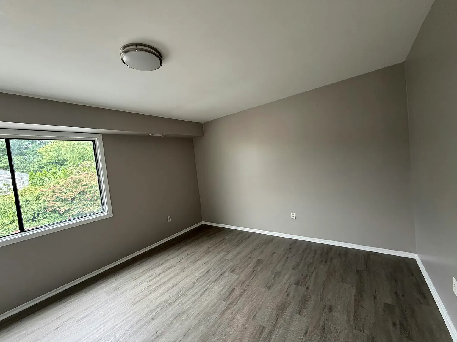 1709 Crimson Tree Way — Photo 2