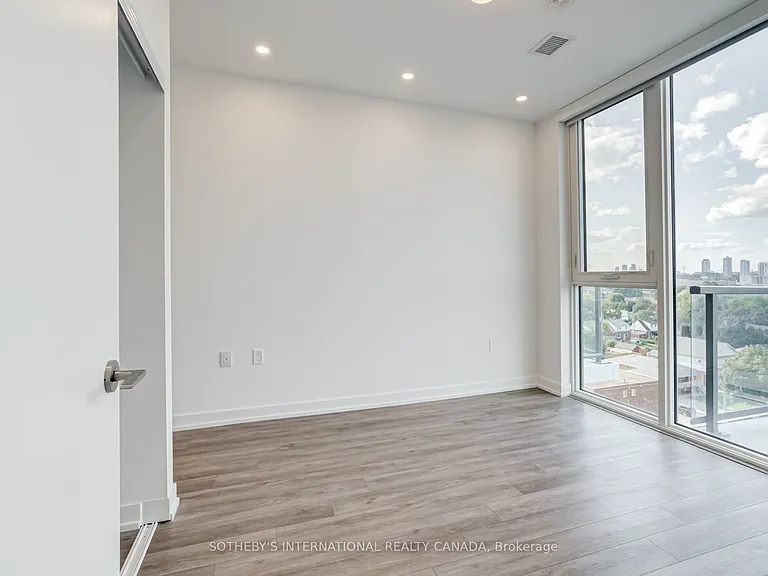 1195 The Queensway Ave #803 — Photo 14