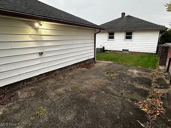 4th image of 5368 E 129th St