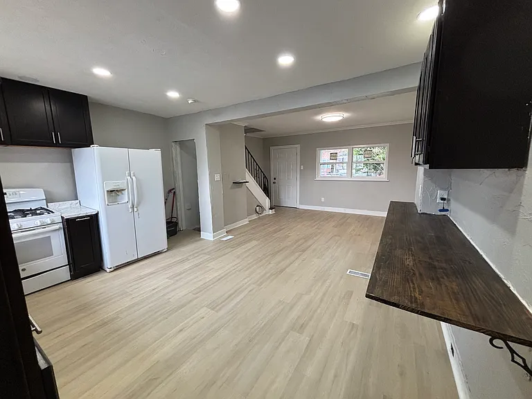 444 Ohio Ave — Photo 4