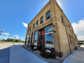 68 Racine St, Menasha, WI