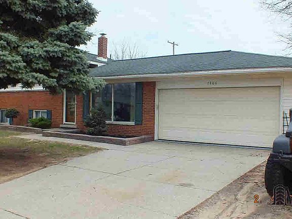 4th image of 7486 Wellsley St