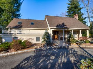 94 N Hillside Ave, Livingston, NJ 07039
