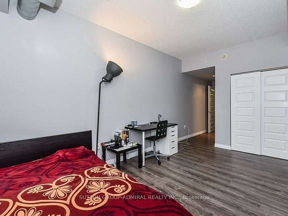 5th image of 8 Hickory St W Unit 506
