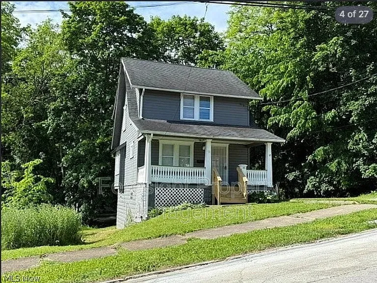 692 W Thornton St — Photo 20