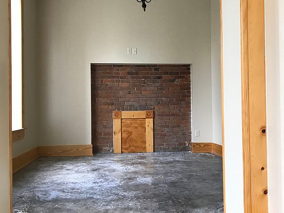 2nd image of 817 Race St #9