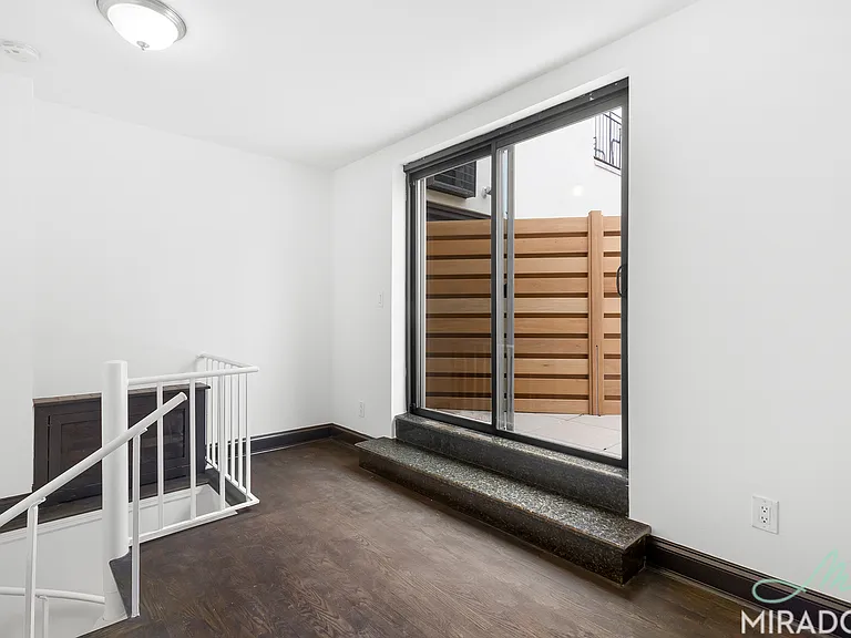 270 Park Ave S #1G — Photo 9