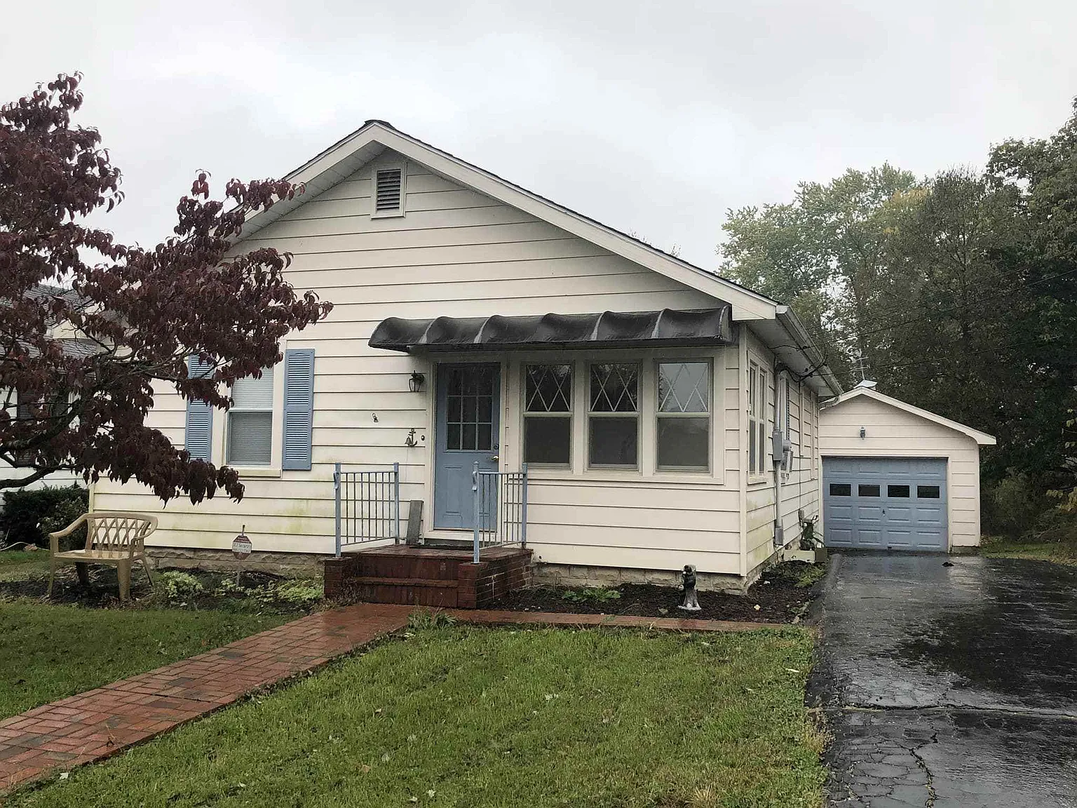 2419 J St photo 1