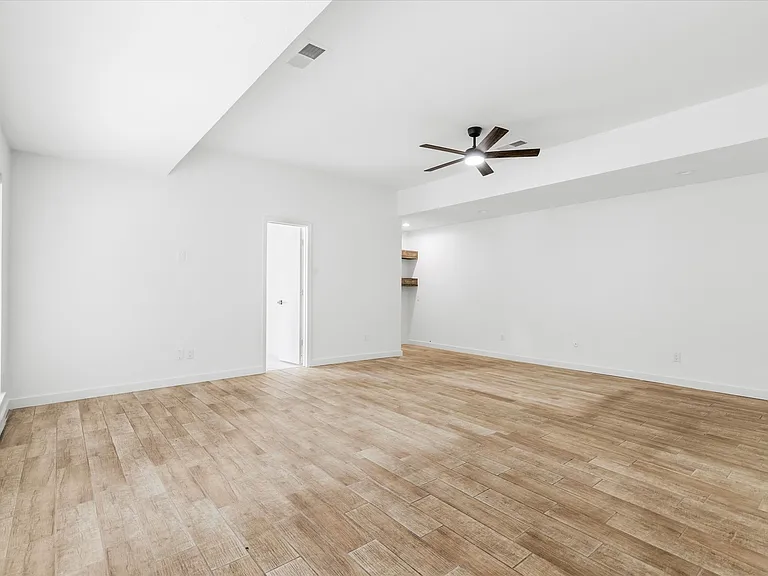 17003 Davenport Rd — Photo 18