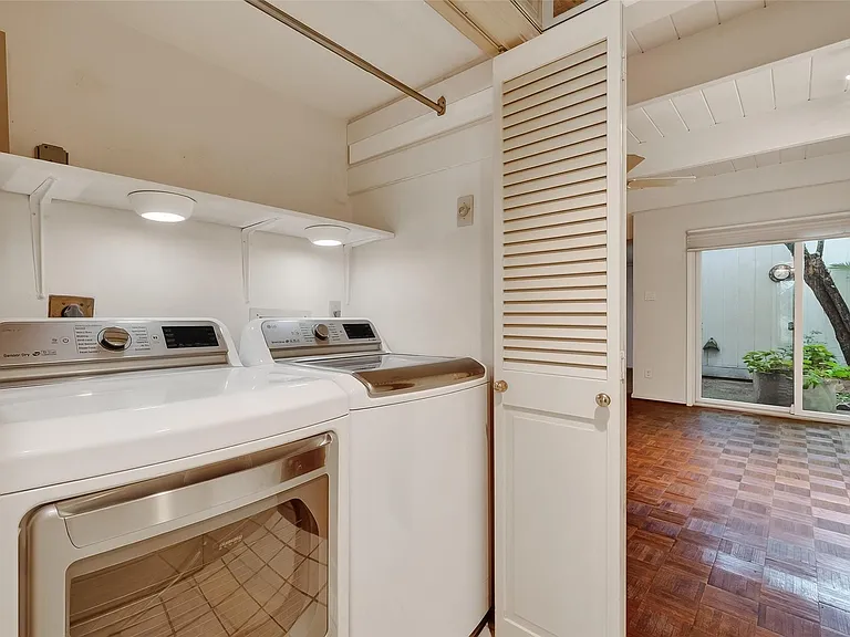 5338 Brownway St #B19 — Photo 33
