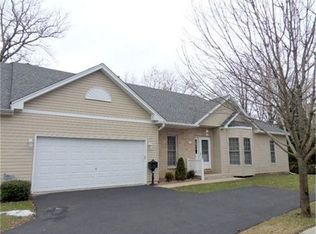 114 Lootens Ct, Batavia, IL 60510