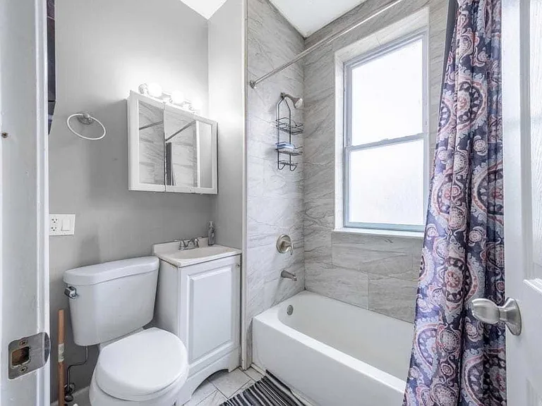 209 S Albany Ave #2 — Photo 6