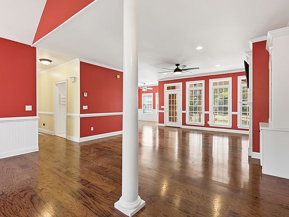 4th image of 373 Otter Run Rd.