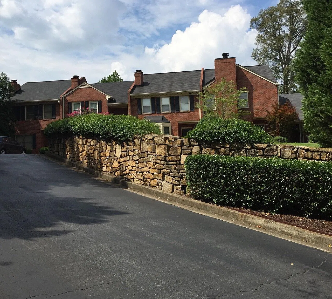 869 Lenox Oaks Circle — Photo 2