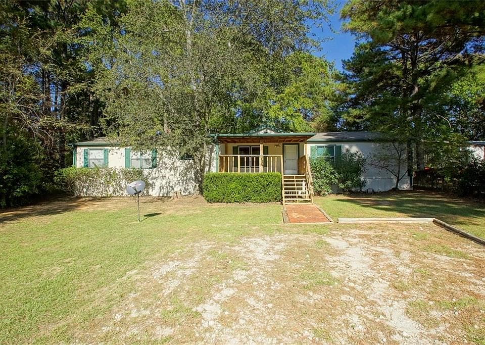 1st image of 15780 Garnett Dr