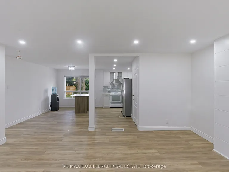 1814 Whitehall Dr — Photo 9