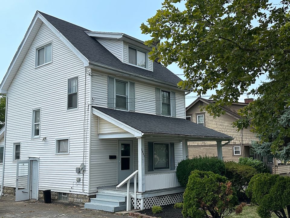 1st image of 2051 Weston Ave
