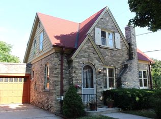 1626 N 56th St, Milwaukee, WI 53208