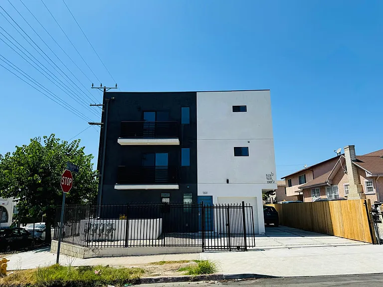 5231 1/2 W Fountain Ave — Photo 13