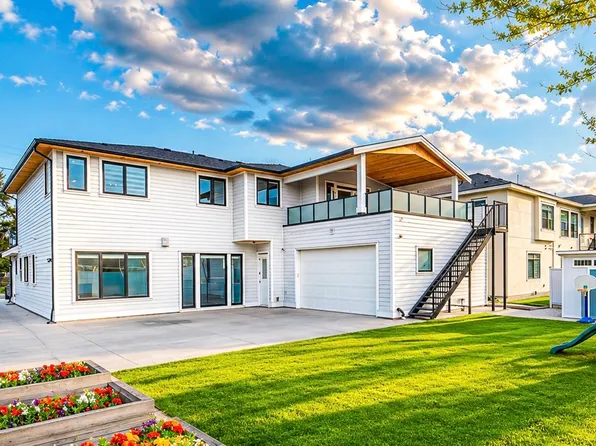 11240 Bird Rd, Richmond, BC V6X 1N8