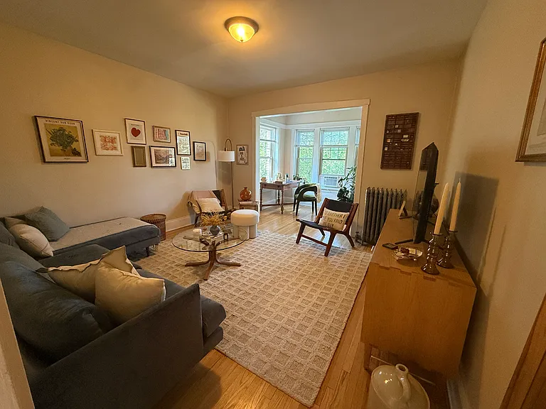 906 Seward St #3 — Photo 2