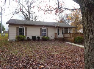 725 E 17th St, Rochester, IN 46975