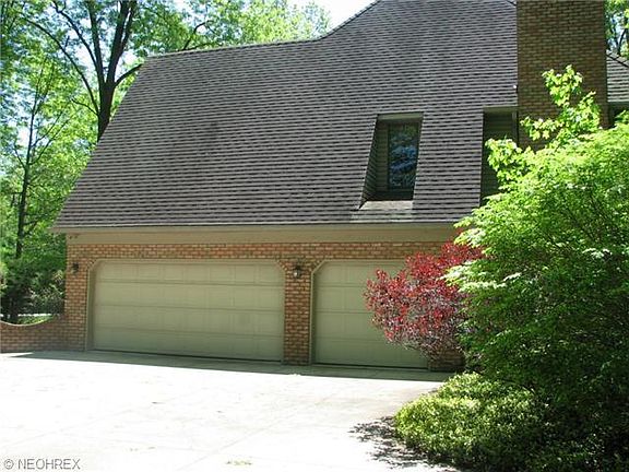 3rd image of 46 Indian Hills Trl