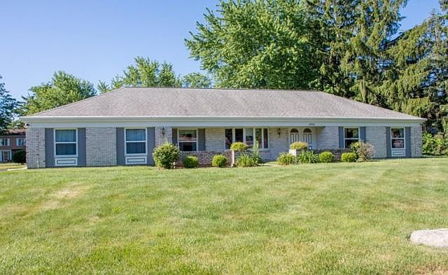 1st image of 1202 Hampshire Dr