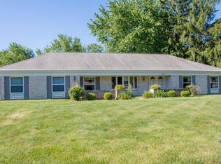 1202 Hampshire Dr, South Bend, IN