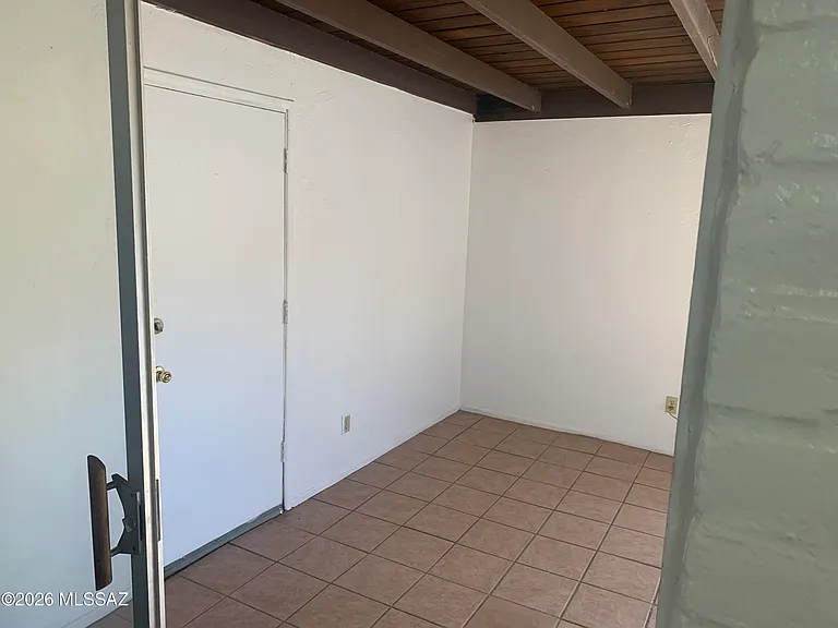3241 E Monte Vista Dr — Photo 6