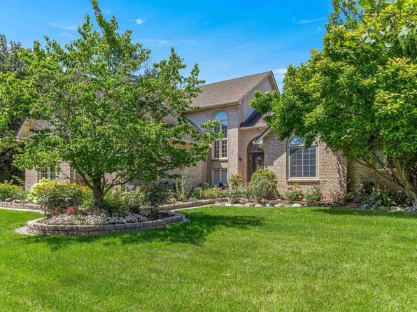 47355 Circle Crest Dr, Shelby Township, MI 48315