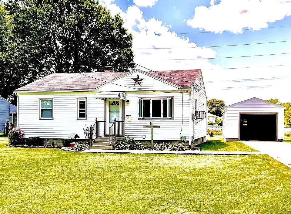 1st image of 34 Myrtle Dr