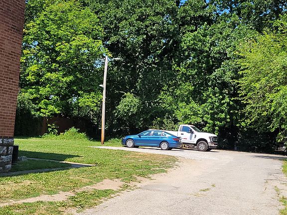 3rd image of 1419 McCausland Ave