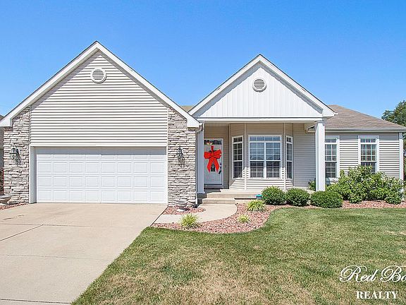 2nd image of 901 Dashwood Ct